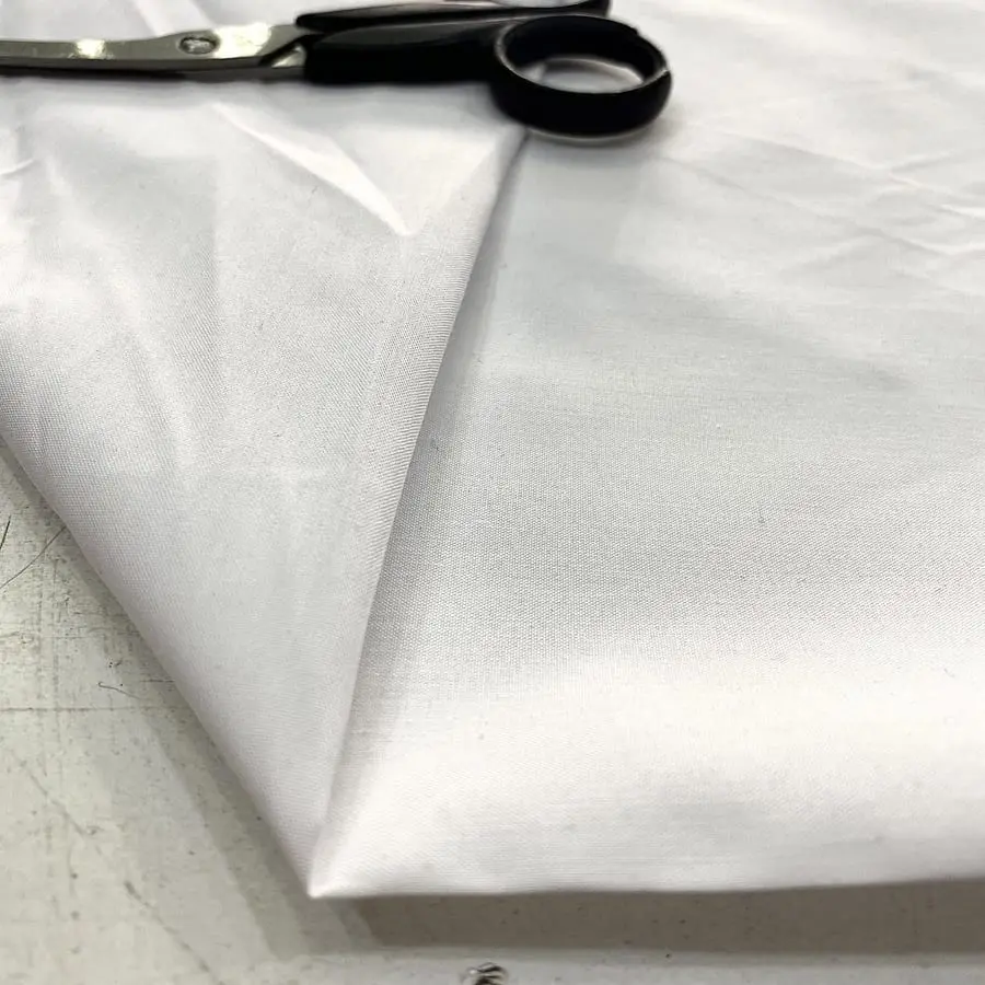 Beyaz Pamuk Poplin Kumaş 17 Beyaz Pamuk Poplin Kumaş 17