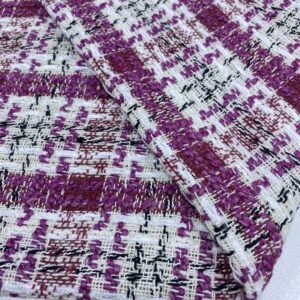 Beyaz Üzerine Mor Ekose Desenli Şanel Kumaş 148