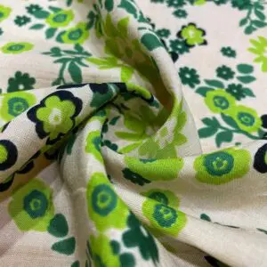 Fıstık Yeşili Çiçekli İpek Vual Kumaş 107