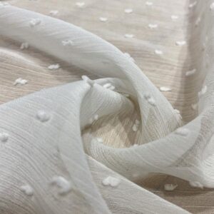 Kırık Beyaz Desenli Şifon Kumaş 145