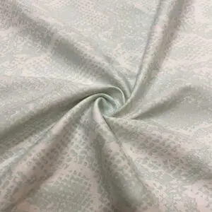 Mint Yeşili Yılan Desenli Kot Kumaş 33