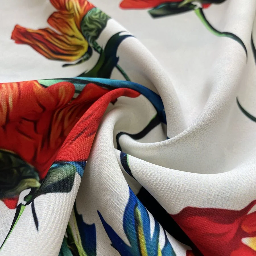 Özel Tasarım Beyaz Desenli Jorjet Krep Kumaş 40