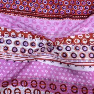 Pembe Geometrik Desenli İpek Vual Kumaş 94