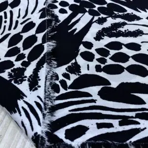 Siyah Fırça Desenli Viskon Kumaş 369