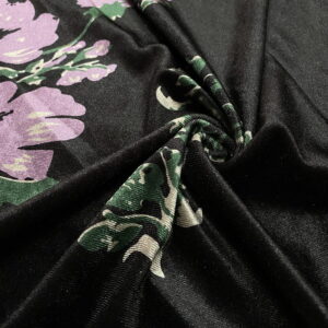 Siyah Üzerine Pembe Çiçekli İpek Kadife Kumaş 31 Siyah Üzerine Pembe Çiçekli İpek Kadife Kumaş 31