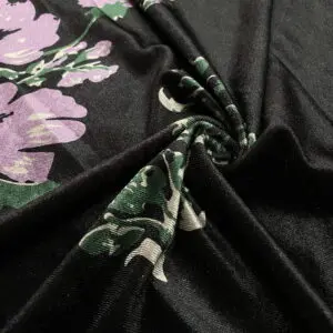 Siyah Üzerine Pembe Çiçekli İpek Kadife Kumaş 31