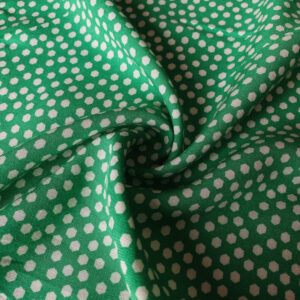 Yeşil Üzerine Beyaz Puantiyeli Pamuk Viskon Kumaş 509
