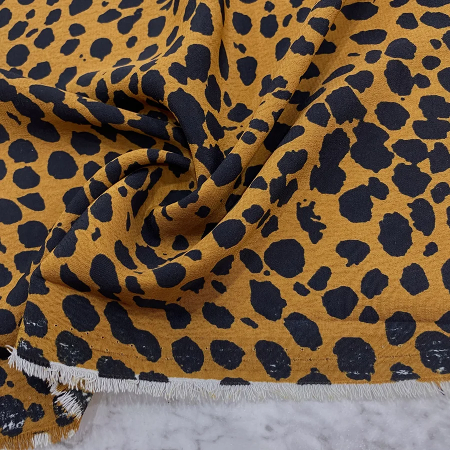 Leopar Desenli Krep Kumaş 81