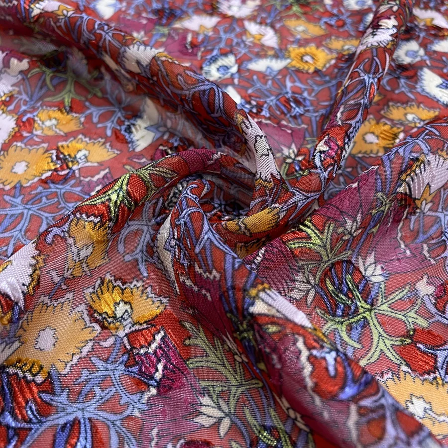 Bordo Çiçekli Jakarlı Şifon Kumaş 160 Bordo Çiçekli Jakarlı Şifon Kumaş 160