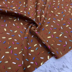 Bej Üzerine Rengarenk Saten Kumaş 127