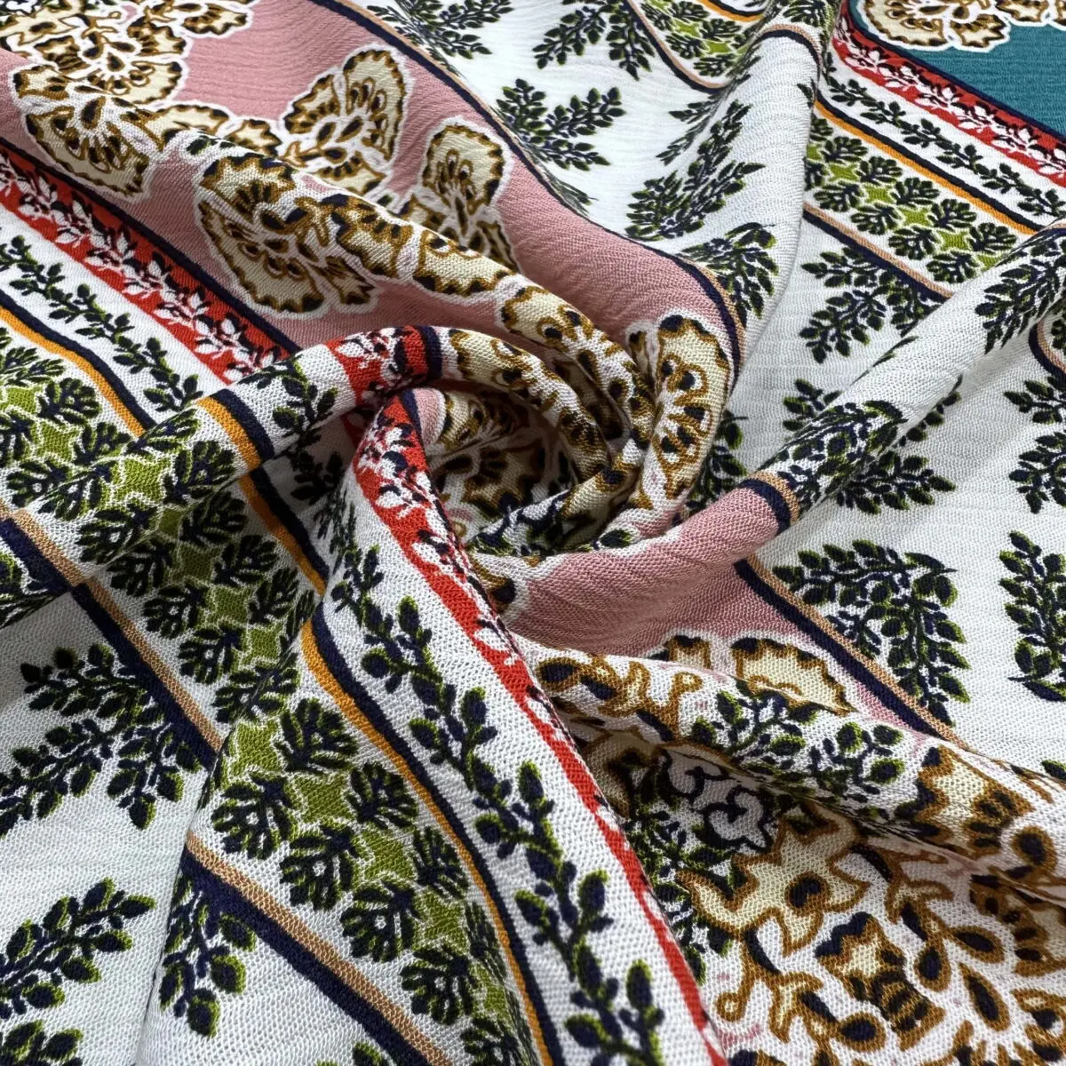 Etnik Desenli Şile Bezi Kumaş 58