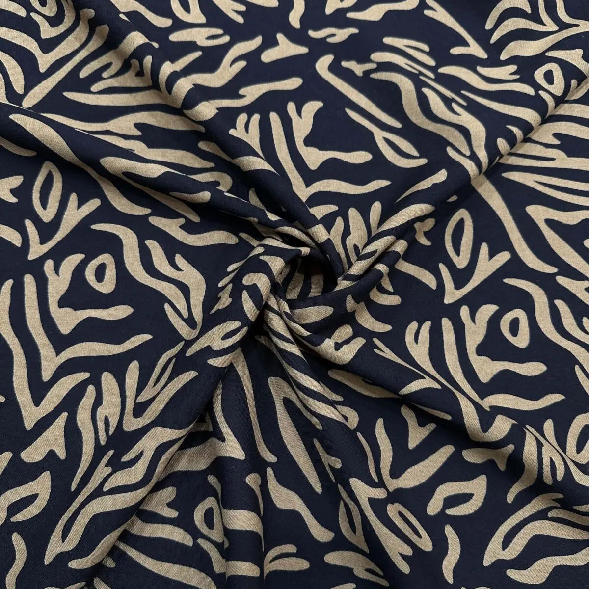 Desenli Viskon Kumaş 637