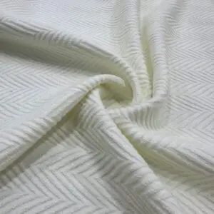 Ekru Simli Brokar Kumaş 06