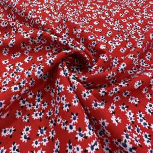 Kırmızı Tabanlı Çiçek Desenli Pamuk Viskon Kumaş
