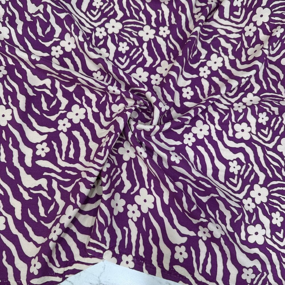 Mor Desenli Viskon Kumaş Mor Desenli Viskon Kumaş